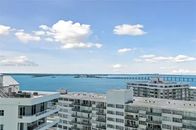 218 SE 14th St #1803, Miami, FL 33131 - Photo 8