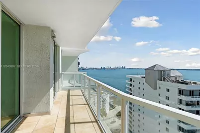 218 SE 14th St #1803, Miami, FL 33131 - Photo 6