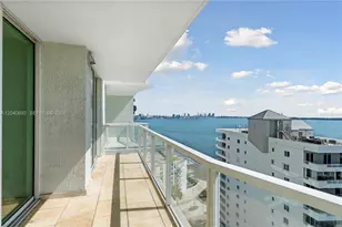 218 SE 14th St, Miami, FL 33131 - Photo 6