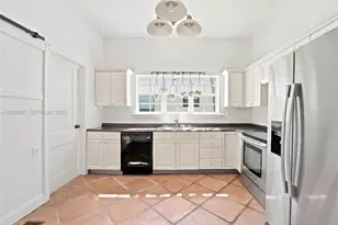 160 NE 44th St, Miami, FL 33137 - Photo 16