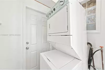 160 NE 44th St #1, Miami, FL 33137 - Photo 22