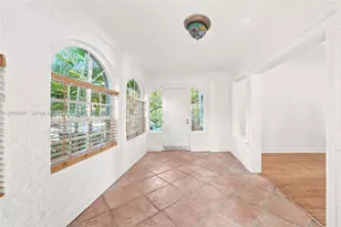 160 NE 44th St, Miami, FL 33137 - Photo 2