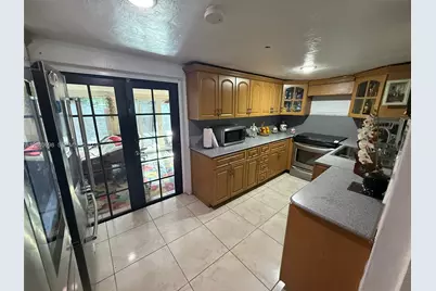 202 To To Lo Chee Dr, Hialeah, FL 33010 - Photo 28