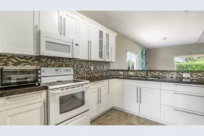 18815 NW 37th Ave, Miami Gardens, FL 33056 - Photo 14