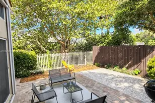 1125 Butternut Ln, Hollywood, FL 33019 - Photo 16