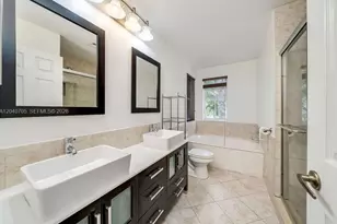 1125 Butternut Ln, Hollywood, FL 33019 - Photo 12