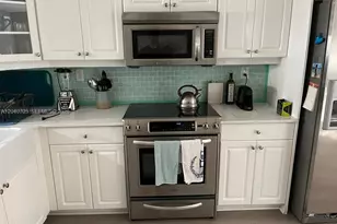 1125 Butternut Ln, Hollywood, FL 33019 - Photo 6