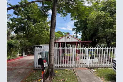 12600 Country Club Ln, Miami, FL 33167 - Photo 2