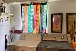 12600 Country Club Ln, Miami, FL 33167 - Photo 6