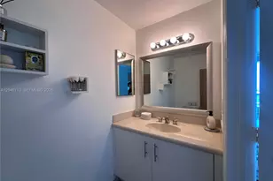 7900 Harbor Island Dr, North Bay Village, FL 33141 - Photo 14