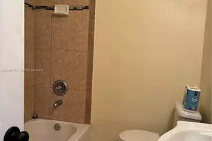 9410 Gilchrist Ct, Jacksonville, FL 32219 - Photo 8