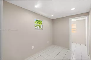 491 W 35th Pl, Hialeah, FL 33012 - Photo 32