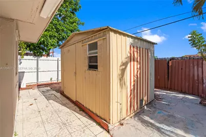 491 W 35th Pl, Hialeah, FL 33012 - Photo 50