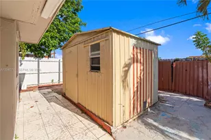 491 W 35th Pl, Hialeah, FL 33012 - Photo 50