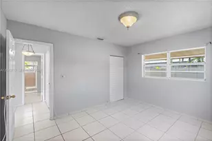 491 W 35th Pl, Hialeah, FL 33012 - Photo 4
