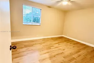 660 Sand Creek Cir, Weston, FL 33327 - Photo 10