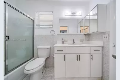 2880 NE 203rd St #34B, Aventura, FL 33180 - Photo 8