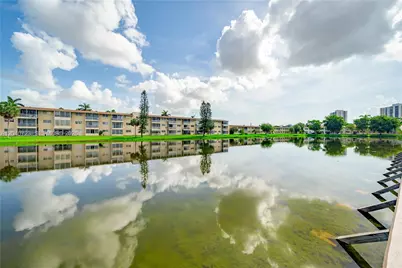 2880 NE 203rd St #34B, Aventura, FL 33180 - Photo 4