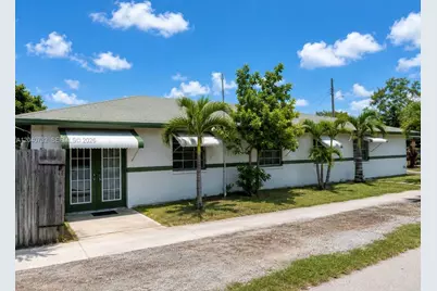141 SW 2nd St, Deerfield Beach, FL 33441 - Photo 2