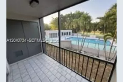 8461 Springtree Dr #402A, Sunrise, FL 33351 - Photo 4
