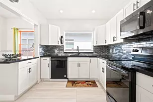 1222 Hollywood Blvd, Hollywood, FL 33019 - Photo 8