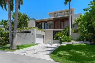 165 Hampton Ln, Key Biscayne, FL 33149 - Photo 1