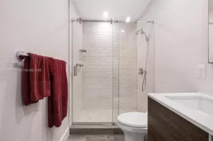 90 Edgewater Dr, Coral Gables, FL 33133 - Photo 10