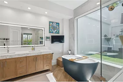 16400 Collins Ave #TH-4, Sunny Isles Beach, FL 33160 - Photo 2