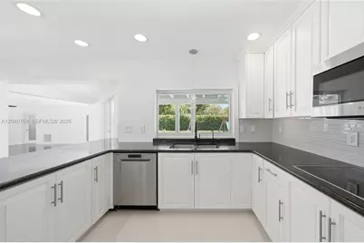 8240 SW 150 Dr, Palmetto Bay, FL 33158 - Photo 30