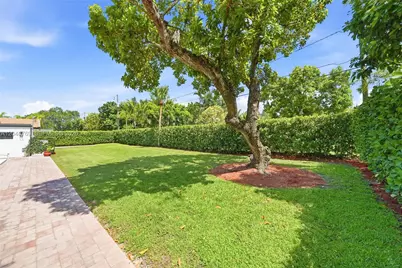 8240 SW 150 Dr, Palmetto Bay, FL 33158 - Photo 14