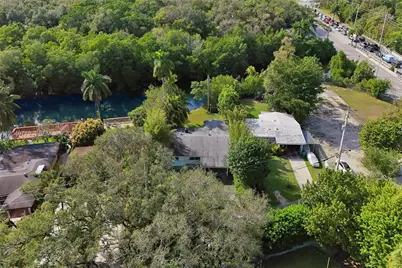 18500 NE 23rd Ct, Miami, FL 33180 - Photo 18