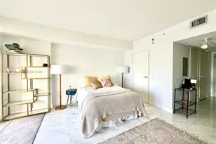 1300 Brickell Bay Dr, Miami, FL 33131 - Photo 2