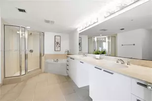 16699 Collins Ave, Sunny Isles Beach, FL 33160 - Photo 8