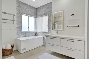 10762 NW 71st St, Doral, FL 33178 - Photo 68