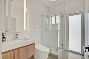 10762 NW 71st St, Doral, FL 33178 - Photo 30