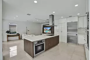 10762 NW 71st St, Doral, FL 33178 - Photo 18