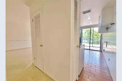 77 Crandon Blvd #2B, Key Biscayne, FL 33149 - Photo 10