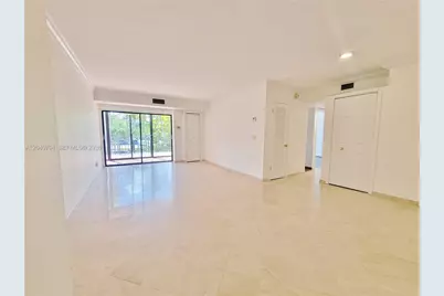 77 Crandon Blvd #2B, Key Biscayne, FL 33149 - Photo 1
