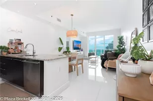950 Brickell Bay Dr, Miami, FL 33131 - Photo 2