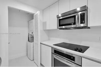 244 Biscayne Blvd #2005, Miami, FL 33132 - Photo 6