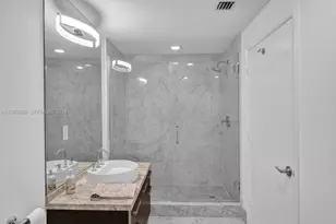 244 Biscayne Blvd, Miami, FL 33132 - Photo 12
