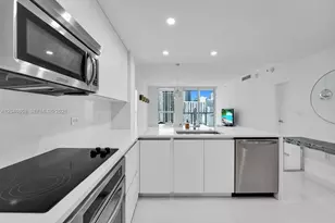 244 Biscayne Blvd, Miami, FL 33132 - Photo 8