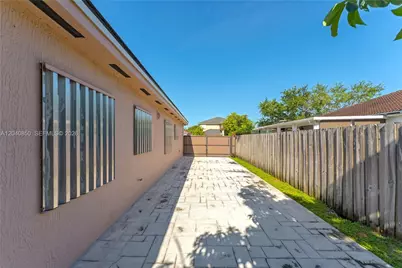 22548 SW 102nd Path, Cutler Bay, FL 33190 - Photo 20