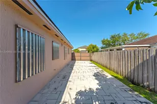 22548 SW 102nd Path, Cutler Bay, FL 33190 - Photo 20