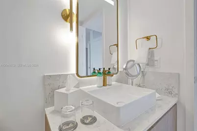 159 NE 6th St #3916, Miami, FL 33132 - Photo 12