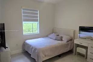 2248 SE 30th St, Homestead, FL 33035 - Photo 2