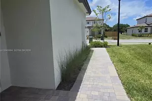 2248 SE 30th St, Homestead, FL 33035 - Photo 14