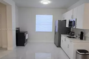 2248 SE 30th St, Homestead, FL 33035 - Photo 6