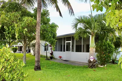 6810 NW 70th St, Tamarac, FL 33321 - Photo 18