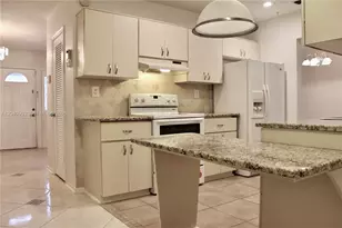 6810 NW 70th St, Tamarac, FL 33321 - Photo 6